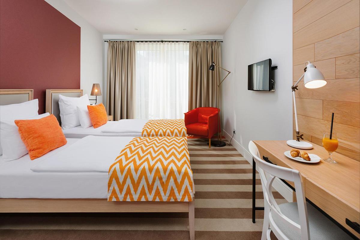 Amalie Bed And Breakfast & Apartments Odense Bagian luar foto
