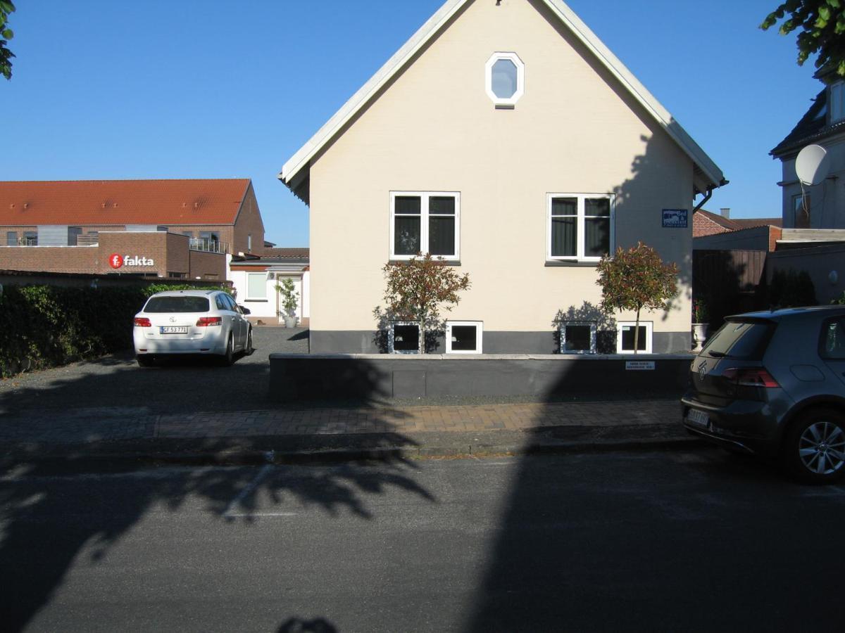 Amalie Bed And Breakfast & Apartments Odense Bagian luar foto