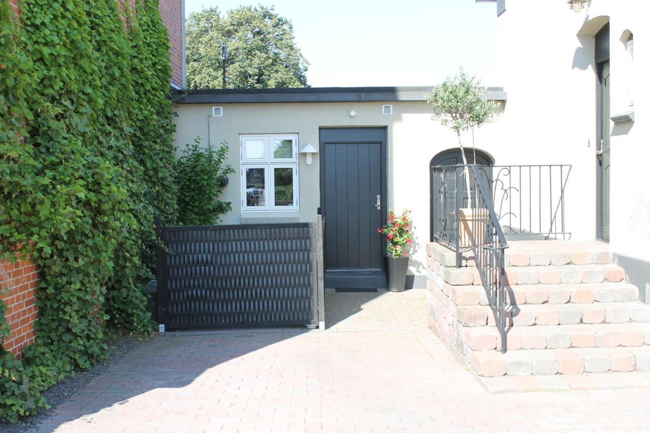 Amalie Bed And Breakfast & Apartments Odense Bagian luar foto