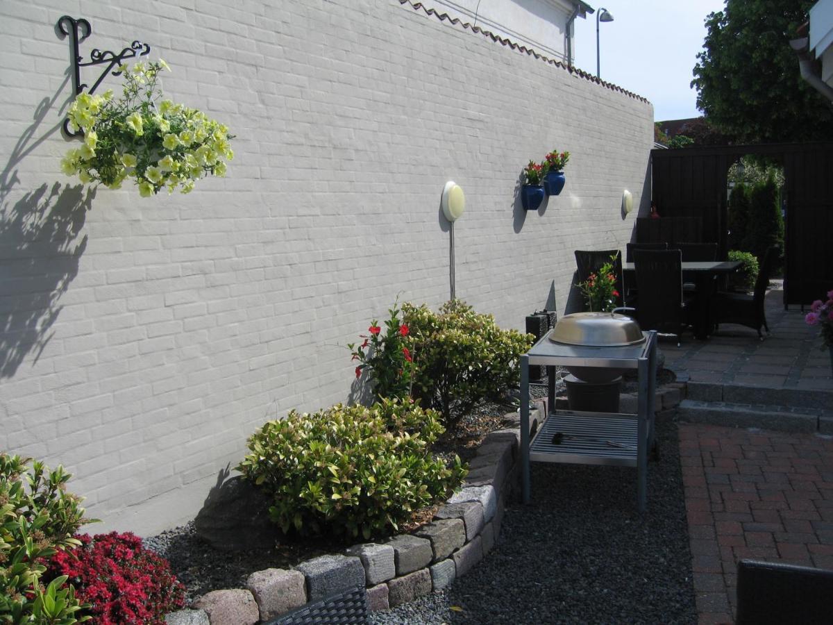 Amalie Bed And Breakfast & Apartments Odense Bagian luar foto