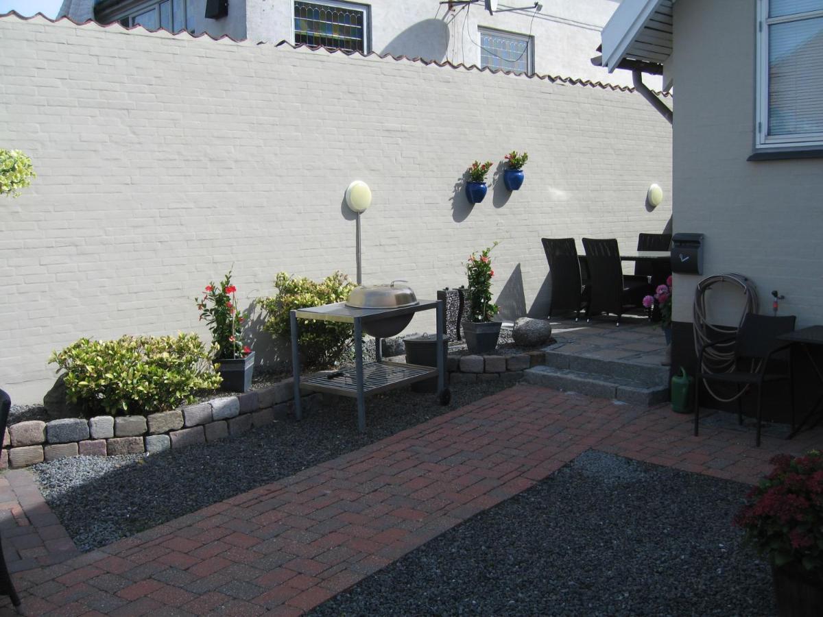 Amalie Bed And Breakfast & Apartments Odense Bagian luar foto