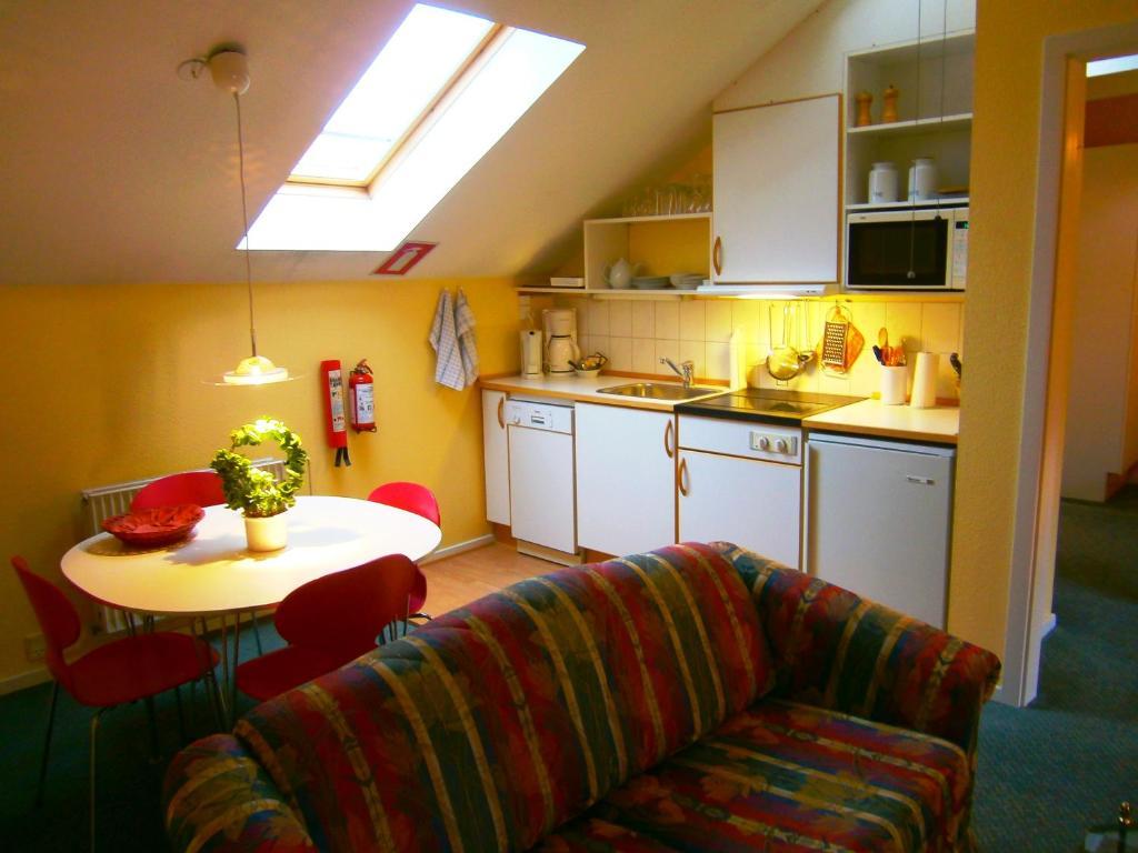 Amalie Bed And Breakfast & Apartments Odense Ruang foto