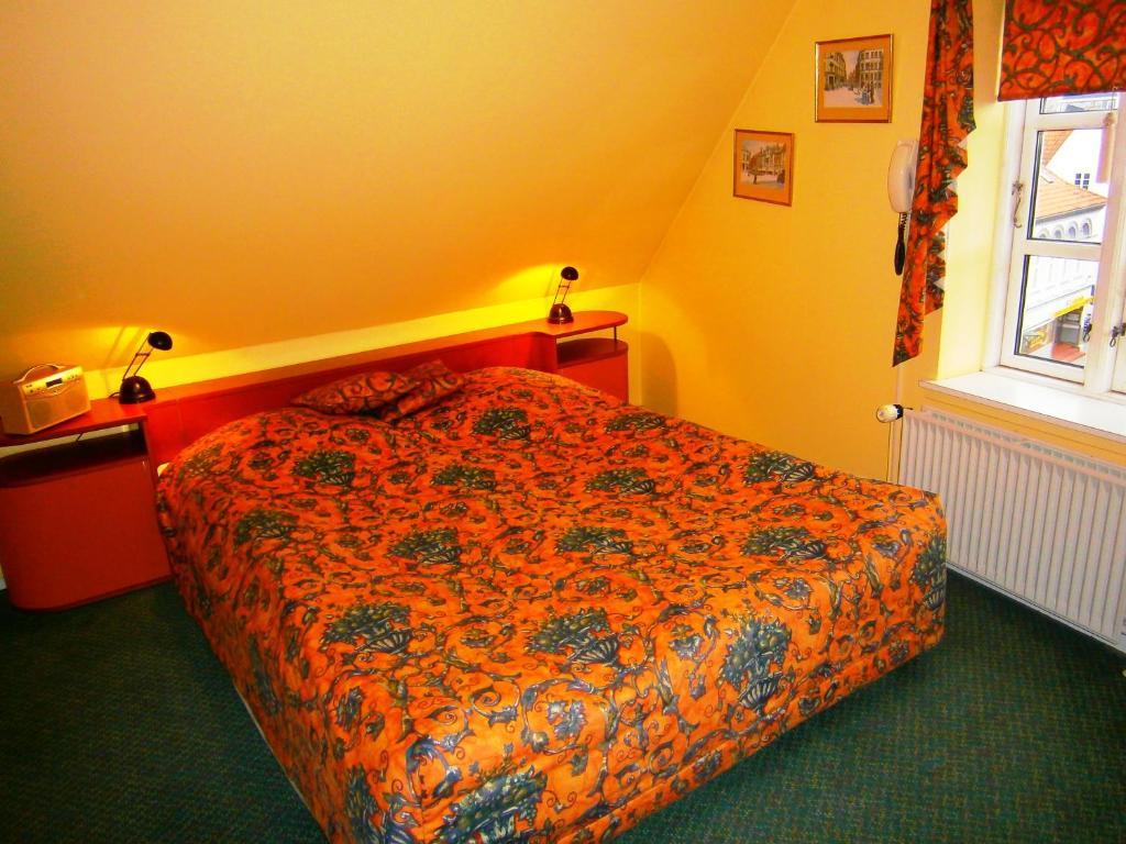 Amalie Bed And Breakfast & Apartments Odense Bagian luar foto