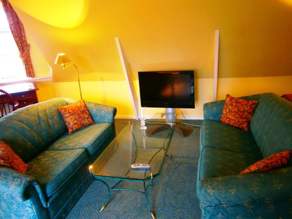 Amalie Bed And Breakfast & Apartments Odense Ruang foto