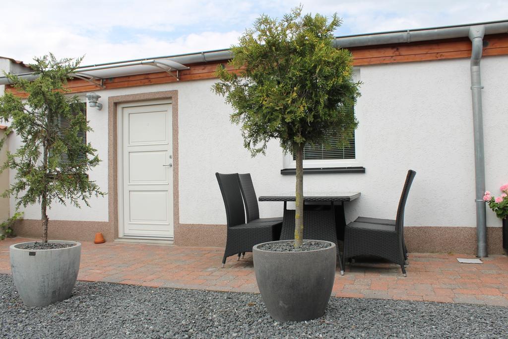 Amalie Bed And Breakfast & Apartments Odense Bagian luar foto