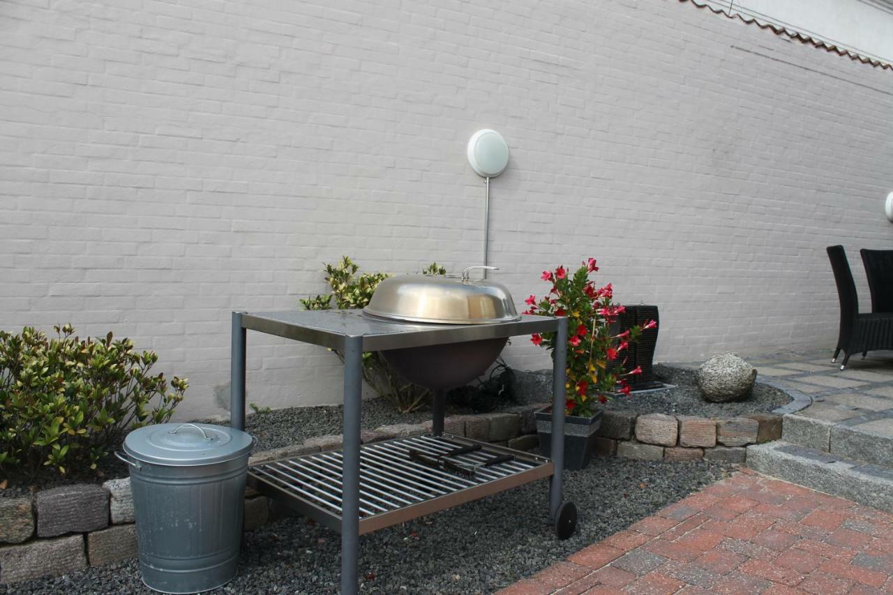 Amalie Bed And Breakfast & Apartments Odense Bagian luar foto
