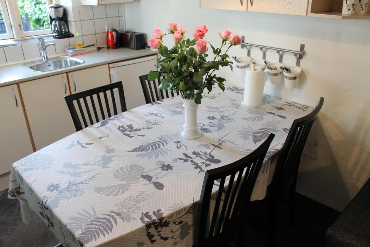 Amalie Bed And Breakfast & Apartments Odense Bagian luar foto