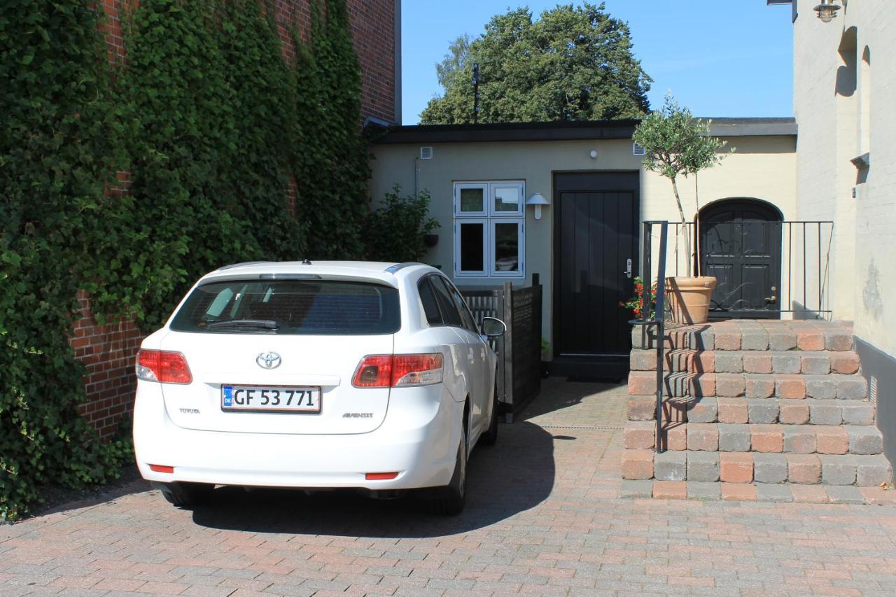 Amalie Bed And Breakfast & Apartments Odense Bagian luar foto